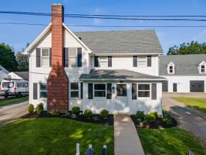 Charming Modern Farmhouse Lower Loft - Image 2