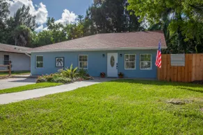 Sea La Vie Cottage - Sleeps 8, Family Getaway - Image 3