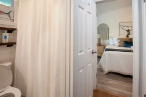 Sea La Vie Cottage - Sleeps 8, Family Getaway - Image 4