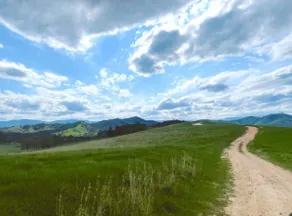 Cinnabar River retreat - Image 3