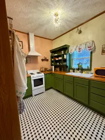 Grammie’s Place - Image 2