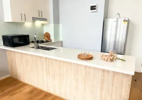 Modern Two-Level Apartment in the Heart of Epping - Image 4