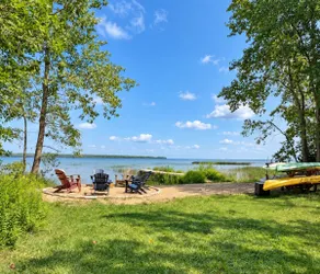 Lakefront Home in Baileys Harbor - Image 2