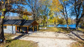 Bone's Backwater Retreat - Image 4