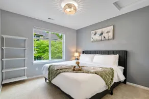Modern Issaquah 3BR Townhome Near Trails - Image 5