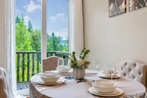 Modern Issaquah 3BR Townhome Near Trails - Image 4