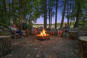 Full Rec Lake•Sleeps 12•Dock•Kayaks•SwimRaft - Image 2