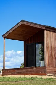 Gorgeous Lux Villa along the River - Image 5