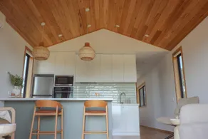 Gorgeous Lux Villa along the River - Image 2