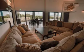 MARINX POOLVILLA NAKANDAKARI - Image 4