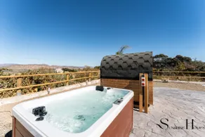 Heated pool & spa villa in the mountains - Image 3