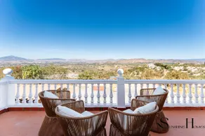 Heated pool & spa villa in the mountains - Image 2