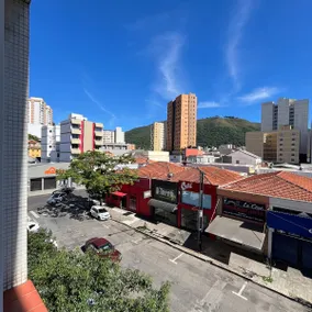 Downtown Apartment with Parking - Image 5