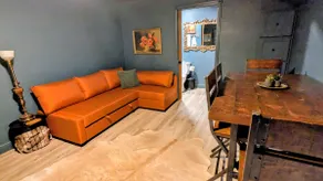 The Carriage House, Suite 1 - Image 3
