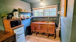 The Carriage House, Suite 1 - Image 4