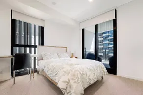 Cosy 1 BDR in Bankstown with Free Parking - Image 3