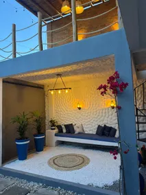 Santorini House - Luxury and leisure with Greek inspiration - Image 3