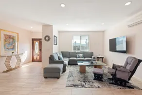 Spacious Single Level Home In Poway - Image 4