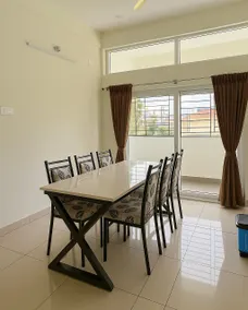 Savi Service Apartments - Image 3