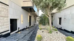 3BR | High Ceilings & Premium Amenities - Image 2