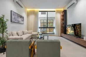 3BR | High Ceilings & Premium Amenities - Image 5