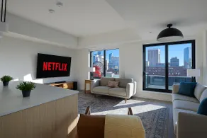 New 2BR Den Condo Gym Skyline View UG Park - Image 2