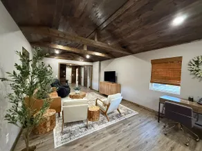 Dogs Bluff Riverhouse - Image 5