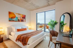 Luxury High-Rise Stay | Free Parking - Image 2