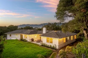 Coastal Farm Stay on 2 Acres | Pets + Horses OK - Image 4