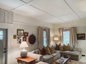 The Cozy Farmhouse in the City - Image 2