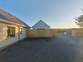 Modern and peaceful, country retreat - Image 2