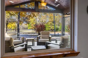 Elegant Mountain Cabin, BBQ/Firepit, Lake 1/4 Mile - Image 3