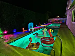 Vibrant modern boutique/w stunning lap pool - Image 4