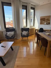 Downtown penthouse in a residential complex, facing outwards, with a 30 m terrace - Image 2