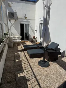 Downtown penthouse in a residential complex, facing outwards, with a 30 m terrace - Image 5