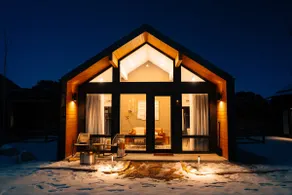 Frontcountry Cabin 6 | Private Barrel Sauna - Image 2
