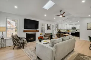 The Cove | Fresh | Modern | 3BR | By Highways - Image 2