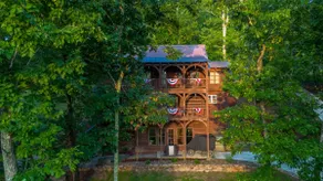 Lakeside Lodge Retreat | Luxury Cabin on Watts Bar - Image 2