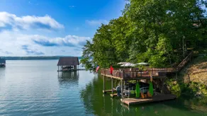 Lakeside Lodge Retreat | Luxury Cabin on Watts Bar - Image 2
