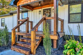 Stylish Getaway Near Knoxville & The Smokies - Image 3