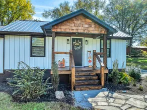 Stylish Getaway Near Knoxville & The Smokies - Image 2
