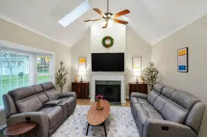 Huge Kid-Friendly Near UD, 1stFl Master +Office - Image 2