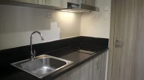 Luxury Bayview Condo MOA & PICC Free WiFi - Image 4