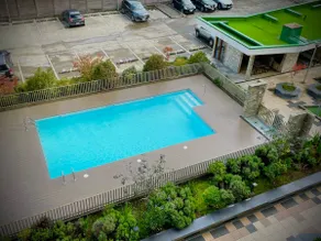 Modern apartment, pool + parking - Image 4