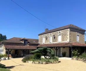 Large stone house with private pool - Image 2
