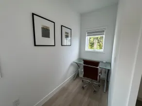 Central Private Upper Level in West Side - Image 3