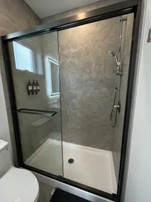 Central Private Upper Level in West Side - Image 4