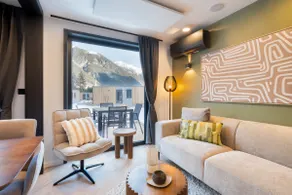 Luxury Wooden Lodge with Terrace and Alpine Views - Image 3