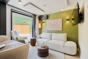Luxury Wooden Lodge with Terrace and Alpine Views - Image 5
