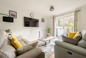 A Cosy Haven of Calm and Comfort - Image 3